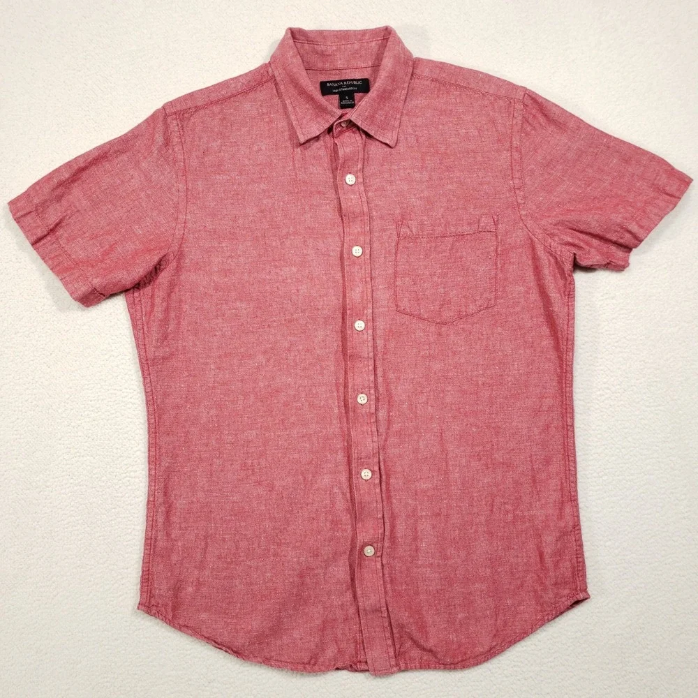 Banana Republic Linen Button Up Shirt Mens Small Red Short Sleeve Standard Fit